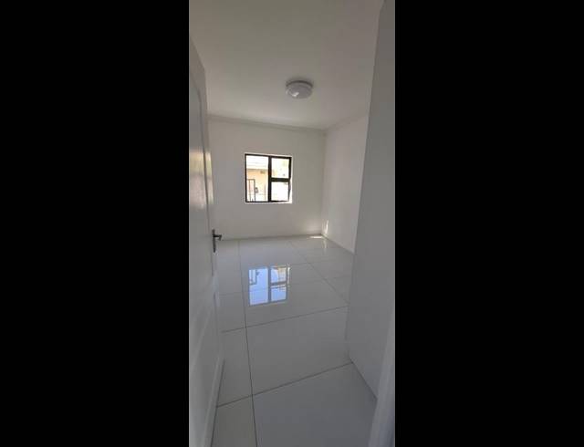 2 BEDROOM PROPERTY TO RENT IN PANORAMA